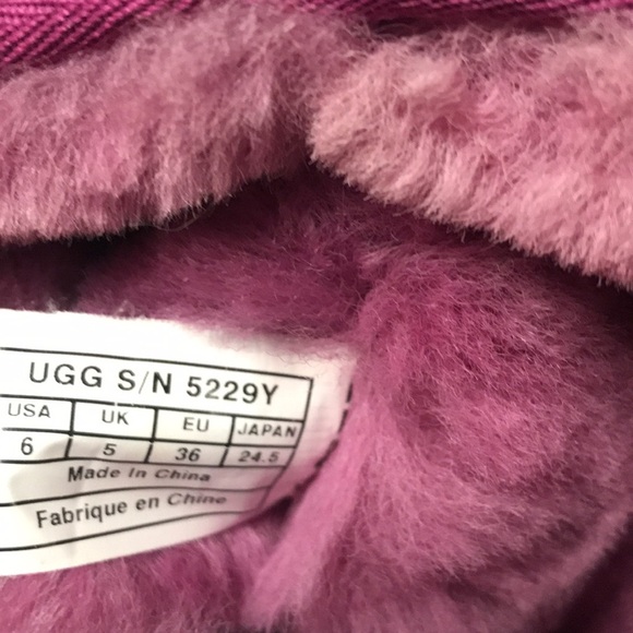 🪬STEAL ALERT 🚨 UGGS Hot Pink Size 6 Mid Rise Boots Excellent Used Condition! - Picture 8 of 9